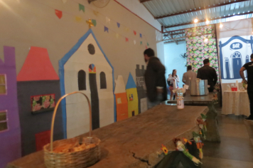 Foto - Entrega do título de cidadão echaporense para o ex-vereador Almir Robertto