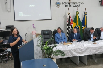 Foto - Entrega do título de cidadão echaporense ao deputado Dirceu Dalben