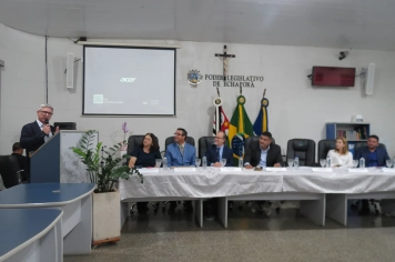 Foto - Entrega do título de cidadão echaporense ao deputado Dirceu Dalben