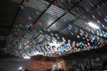 Foto - Entrega do título de cidadão echaporense para o ex-vereador Almir Robertto