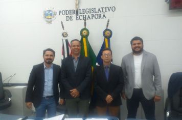 Foto - Entrega de título de cidadão echaporense