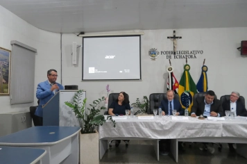 Foto - Entrega do título de cidadão echaporense ao deputado Dirceu Dalben