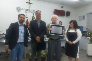Foto - Entrega de título de cidadão echaporense