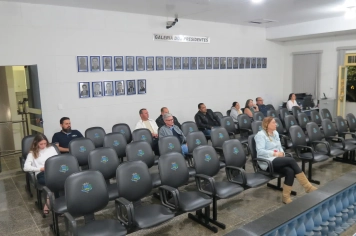 Foto - Sessão ordinária da Câmara Municipal de Echaporã de 18 de novembro de 2025.