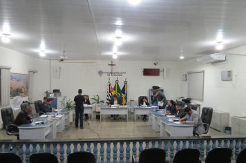 Foto - Sessão ordinária da Câmara Municipal de Echaporã do dia 21 de outubro de 2025.