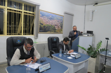 Foto - Sessão ordinária da Câmara Municipal de Echaporã do dia 6 de maio de 2025.