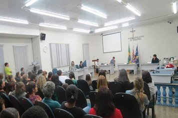 CÂMARA PROMOVE ENCONTRO SOBRE EDUCAÇÃO