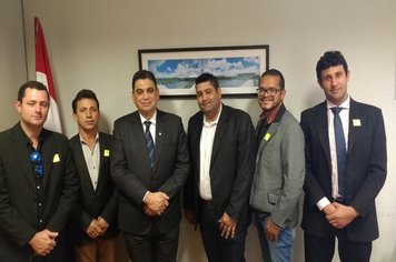 Vereadores solicitam quadra de esportes