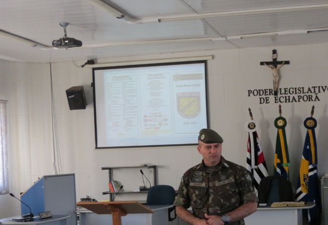 Câmara conhece projeto do exército