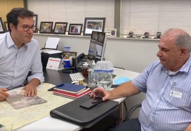 Vereador Moisés Leite pleiteia verba com deputado