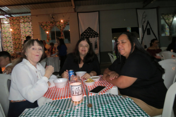 Foto - Entrega do título de cidadão echaporense para o ex-vereador Almir Robertto