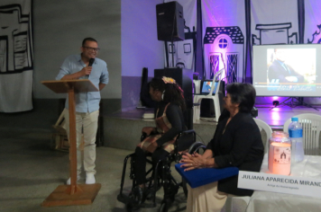 Foto - Entrega do título de cidadão echaporense para o ex-vereador Almir Robertto