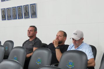 Foto - Sessão ordinária da Câmara Municipal de Echaporã do dia 6 de maio de 2025.