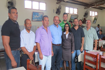 Vereadores recebem deputado em Echaporã