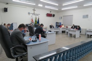 Câmara retoma sessões com todas precauções