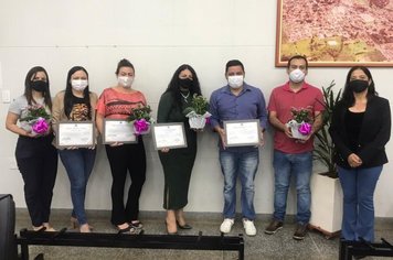 Câmara de Echaporã homenageia professores