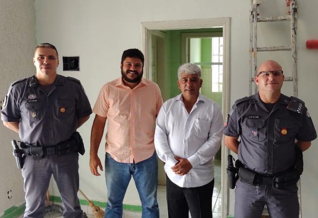 Vereador Caio Garcia recebe deputado Sargento Neri em Echaporã