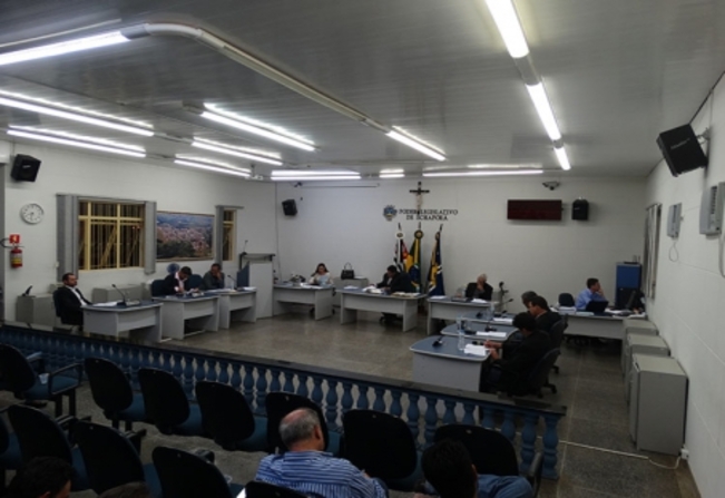 Câmara entra em recesso obrigatório