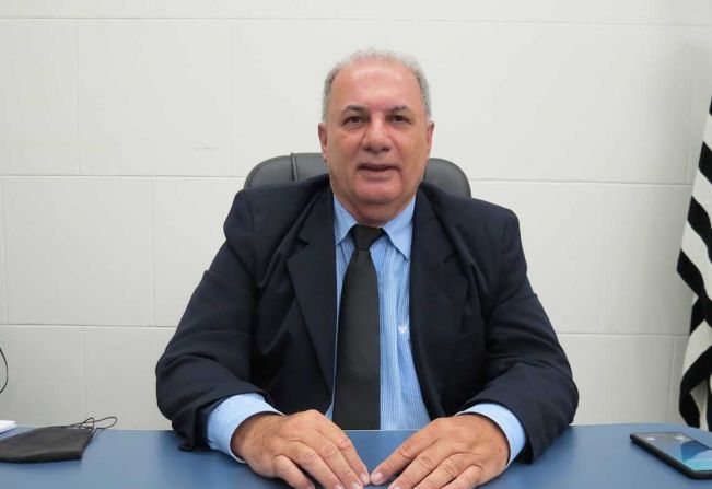 Echaporã recebe novo veículo com ajuda de vereador