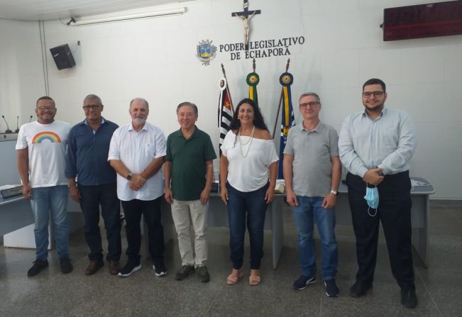 Câmara de Echaporã recebe ex-deputado Walter Ihoshi